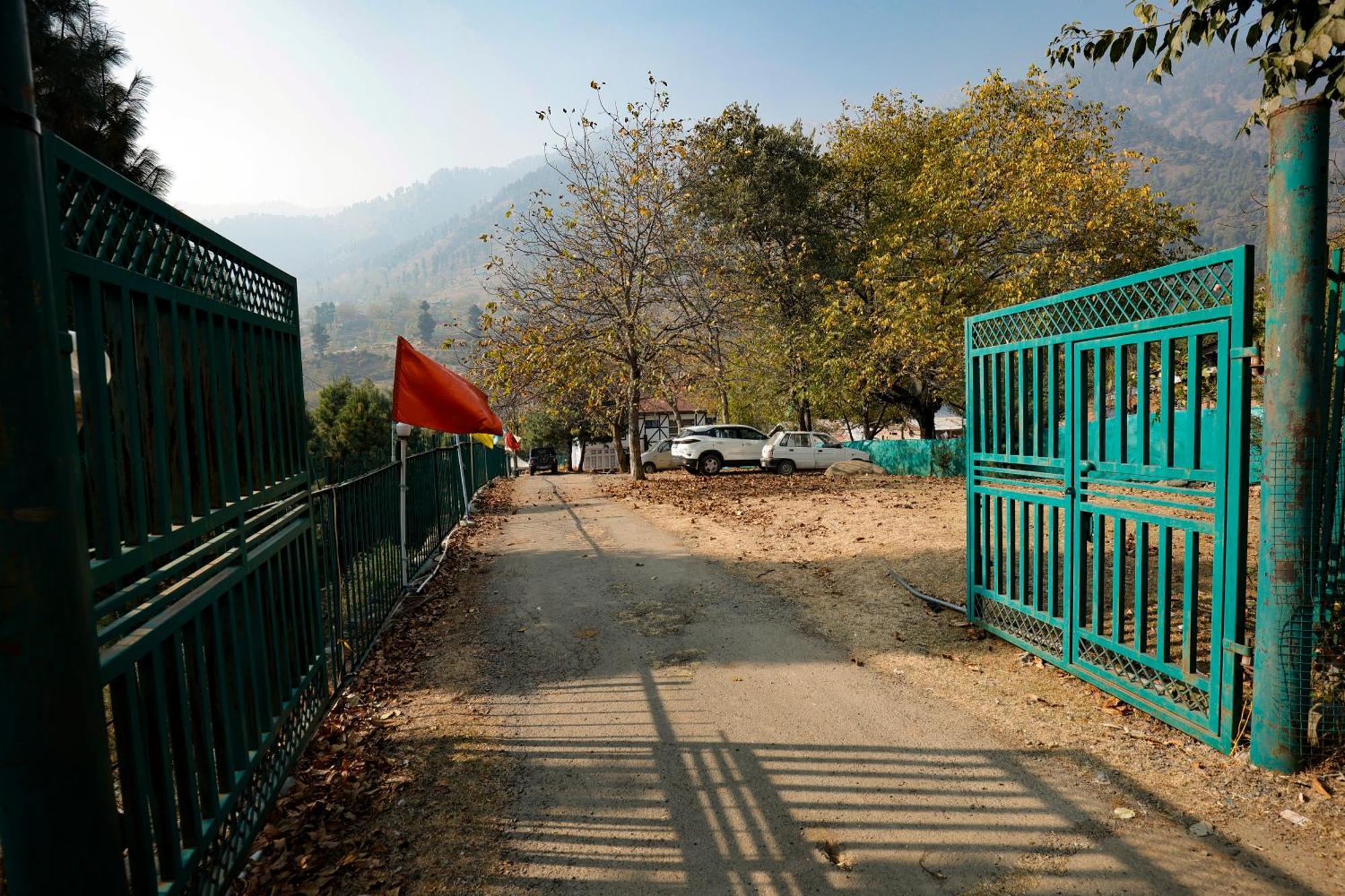 Walisons Peace Resort Pahalgam Bagian luar foto